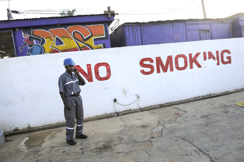 fred bourcier photographe renault trucks fuel ghana transport petrole carburant 08