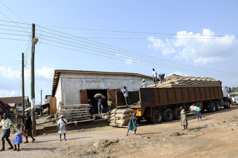 fred bourcier photographe reportage renault trucks ghana transport cacao 15