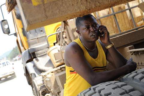 fred bourcier photographe reportage renault trucks ghana transport grumes bois 12