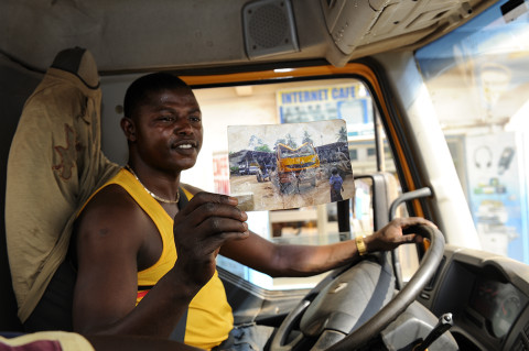 fred bourcier photographe reportage renault trucks ghana transport grumes bois 14