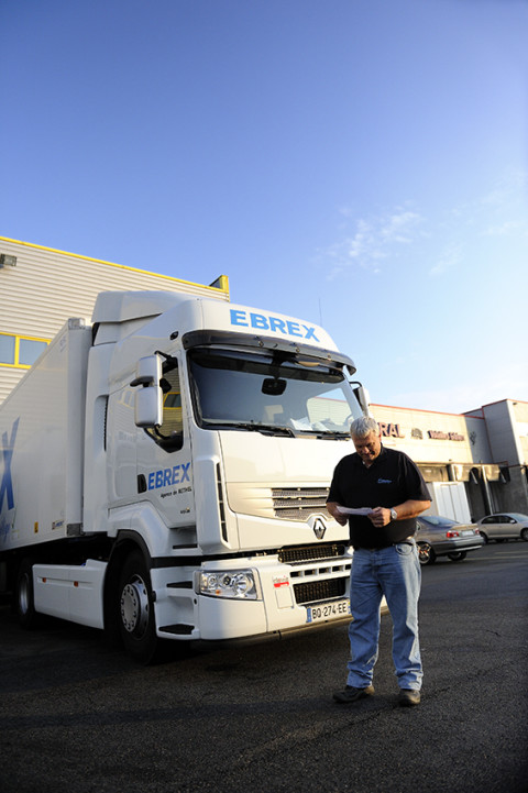 reportage photo fred bourcier pour renault trucks chauffeurs messagerie livraison marche de Rungis