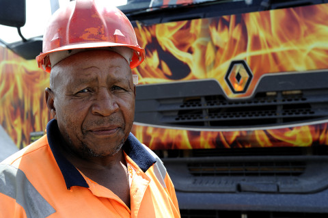 fred bourcier photographe reportage renault trucks transport bennes graviers south Africa 04