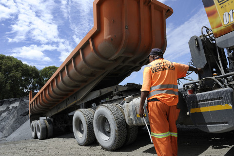 fred bourcier photographe reportage renault trucks transport bennes graviers south Africa 05