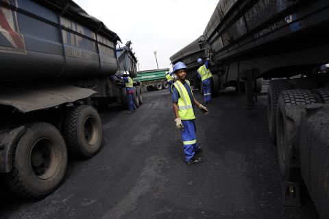fred bourcier photographe reportage renault trucks transport charbon south africa 03