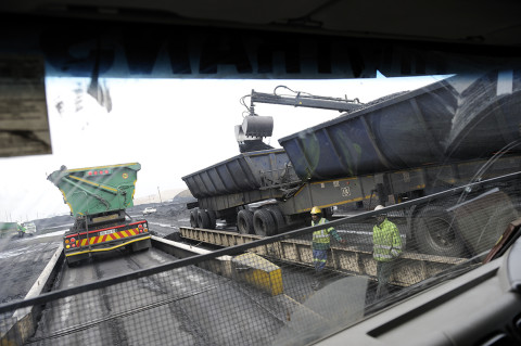 fred bourcier photographe reportage renault trucks transport charbon south africa 06