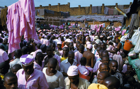 fred bourcier photographe reportage rwanda prisons hommes kigali