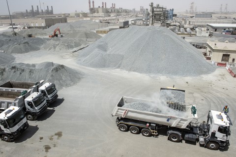 photo fred bourcier camion renault trucks chargement graviers entreprise BTP Qatar