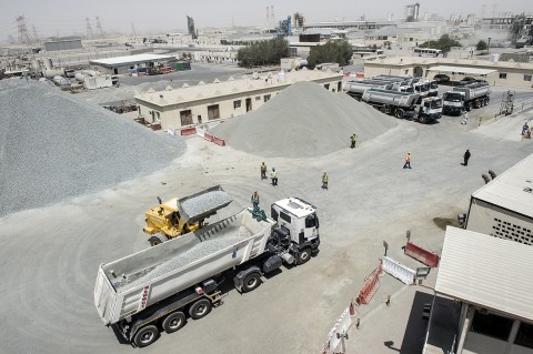 photo fred bourcier entreprise BTP Qatar chargement camion renault trucks